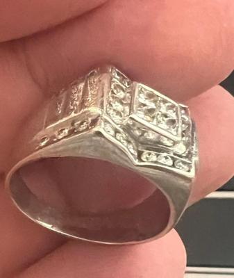 14 k gold diamind ring size 10.5
