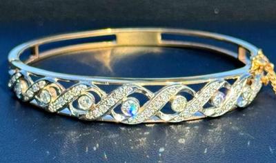 Gold diamond bracelet 24. G g