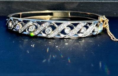 Gold diamond bracelet 24. G g