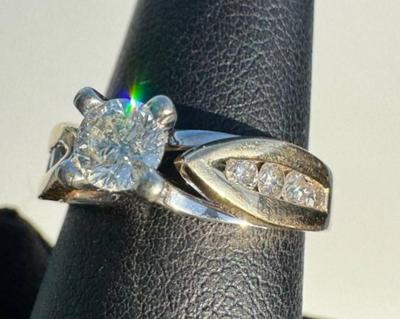 14 k gold diamond ring size 7.5