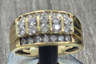 10 k gold diamond ring 11.5