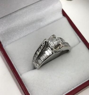 14 k gold diamond ring size 7