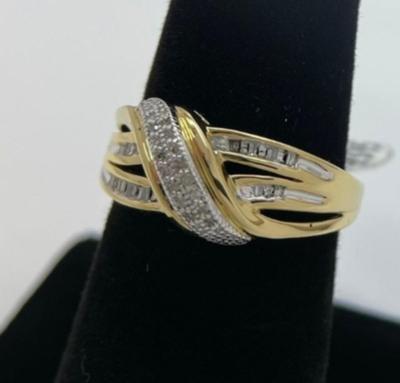 14 k gold diamond ring size 8