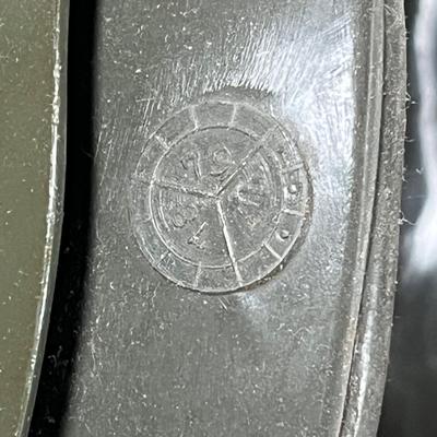 LOT 83L: Vintage Vietnam Era Military Flight Helmet