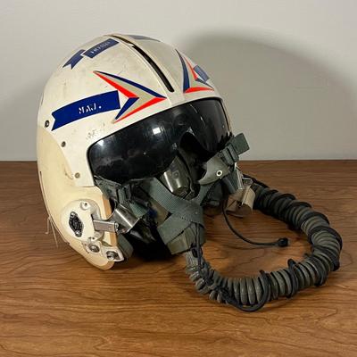 LOT 83L: Vintage Vietnam Era Military Flight Helmet