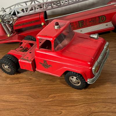 LOT 86L Vintage 1950s Tonka Fire Truck TFD #5