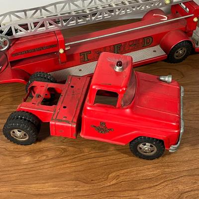 LOT 86L Vintage 1950s Tonka Fire Truck TFD #5