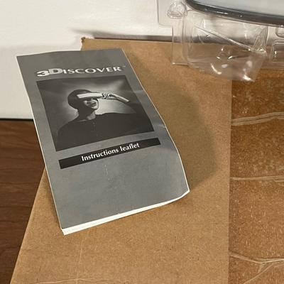 LOT 87L: Studio 3D 3Discover Viewer and Travel Destination Cassettes