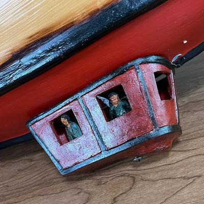 LOT 91L: Vintage Hanging Resin Blimp