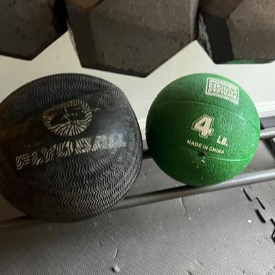 LOT 103W: Weightlifting Collection - Dumbbells, Rack and More