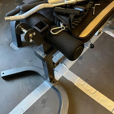 LOT 104W: Marcy Smith Machine Weightlifting Equipment - Model MG-9010G