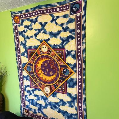 LOT 106B: Home Decor - Mirror, Tapestry, Basket, Wall Art