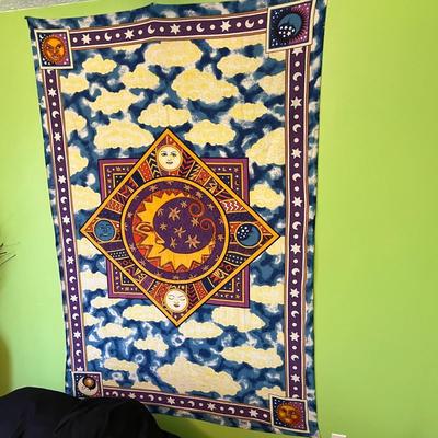 LOT 106B: Home Decor - Mirror, Tapestry, Basket, Wall Art