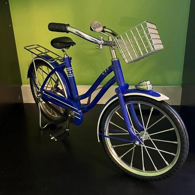 LOT 107B: Home Decor - Marilyn Monroe Poster, Tinkerbell Windchimes and More