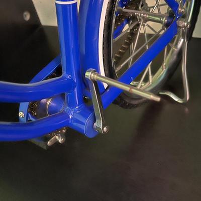 LOT 107B: Home Decor - Marilyn Monroe Poster, Tinkerbell Windchimes and More