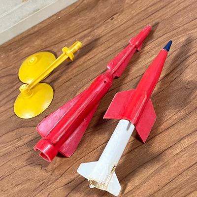 LOT 117L: Collection of Vintage Lionel Trains - Missile Launching Platform and Train Car, Exploding Ammunition Dump and More