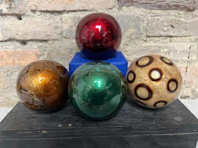 Decorative balls