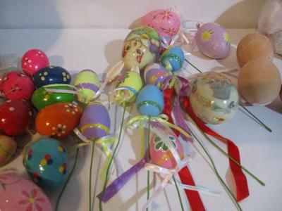 New Easter Decorations Chicks Lambs Eggs