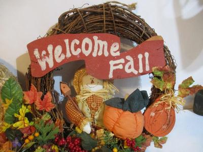 Fall Wreaths & Foliage #131