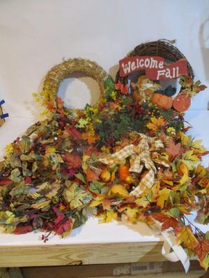 Fall Wreaths & Foliage #131