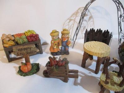 Resin Fall Figurines #192