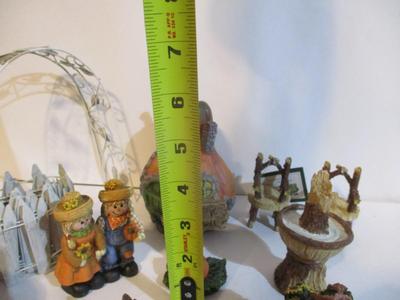 Resin Fall Figurines #193