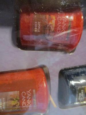 New Yankee Candle 12 Sampler Candles Gift Set