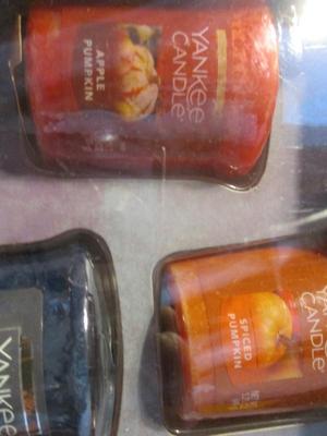 New Yankee Candle 12 Sampler Candles Gift Set