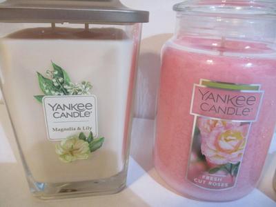 New Yankee Candles Magnolia & Lily Christmas Cooke Fresh Cut Roses