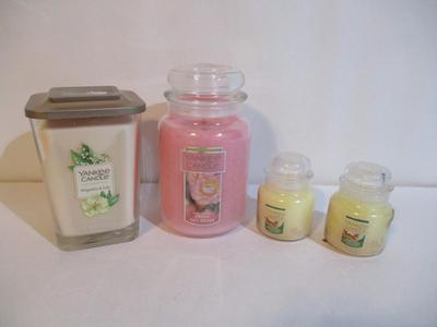 New Yankee Candles Magnolia & Lily Christmas Cooke Fresh Cut Roses