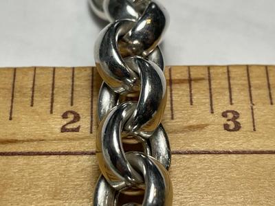 VINTAGE PREOWNED HEAVY 33.6 GRAMS STERLING SILVER 7.75" LINK BRACELET IN VERY GOOD PREOWNED CONDITION.