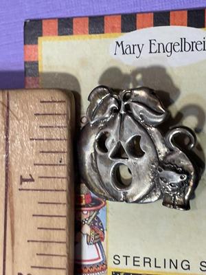 Vintage Scarce MARY ENGELBREIT Designer Sterling Silver Halloween Pumpkin Pin in VG Never Used Condition.