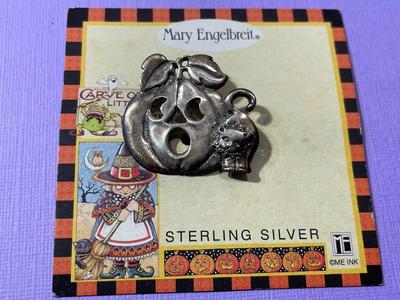 Vintage Scarce MARY ENGELBREIT Designer Sterling Silver Halloween Pumpkin Pin in VG Never Used Condition.