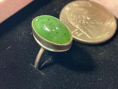 Dainty Preowned Size 7 Jade/Jadeite Ring in Good Condition as Pictured.