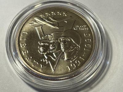 1993 BU 1991-1995 P World War II Commemorative Half Dollar 50c as Pictured.