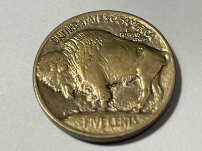 `1913-P TYPE-I GOLDEN TONED UNCIRCULATED CONDITION BUFFALO NICKEL AS PICTURED.