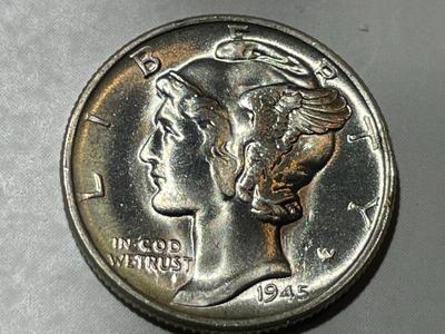 1945-P CHOICE BU CONDITION MERCURY SILVER DIME AS PICTURED.