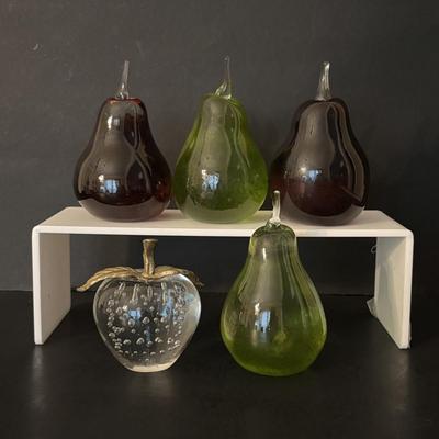 LOT 298: JRS Pear Art Glass Paperweights & Unsigned Apple Paperweight