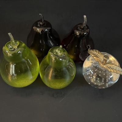 LOT 298: JRS Pear Art Glass Paperweights & Unsigned Apple Paperweight