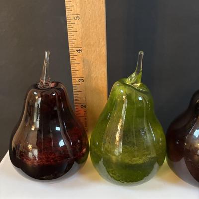 LOT 298: JRS Pear Art Glass Paperweights & Unsigned Apple Paperweight