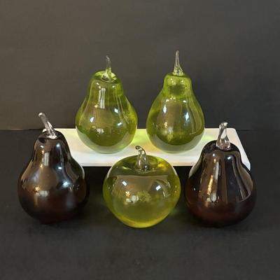 LOT 299: JRS Art Glass Paperweights: Pears & Apple