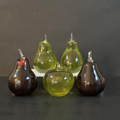 LOT 299: JRS Art Glass Paperweights: Pears & Apple
