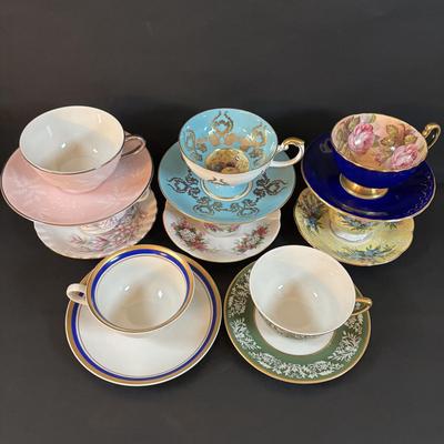 LOT 303: Vintage Teacup Collection: Royal Albert, Parisienne by Royal Jackson, Crown D'or, Aynsley