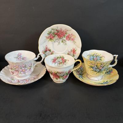 LOT 303: Vintage Teacup Collection: Royal Albert, Parisienne by Royal Jackson, Crown D'or, Aynsley