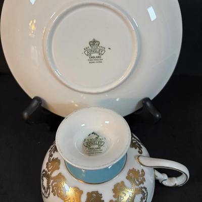 LOT 303: Vintage Teacup Collection: Royal Albert, Parisienne by Royal Jackson, Crown D'or, Aynsley