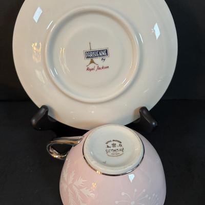 LOT 303: Vintage Teacup Collection: Royal Albert, Parisienne by Royal Jackson, Crown D'or, Aynsley
