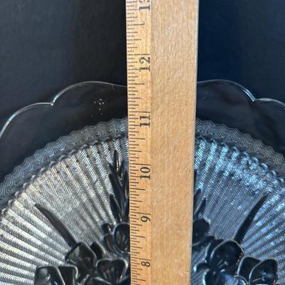 LOT 305: Vintage Glassware: Jeanette Iris & Herringbone Bowls/Platter, Marigold Carnival Glass, Amber Federal Glass Platter