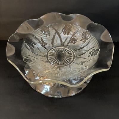LOT 305: Vintage Glassware: Jeanette Iris & Herringbone Bowls/Platter, Marigold Carnival Glass, Amber Federal Glass Platter