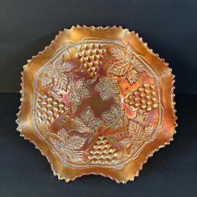 LOT 305: Vintage Glassware: Jeanette Iris & Herringbone Bowls/Platter, Marigold Carnival Glass, Amber Federal Glass Platter