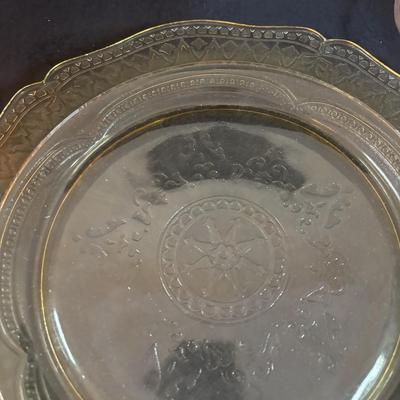 LOT 305: Vintage Glassware: Jeanette Iris & Herringbone Bowls/Platter, Marigold Carnival Glass, Amber Federal Glass Platter